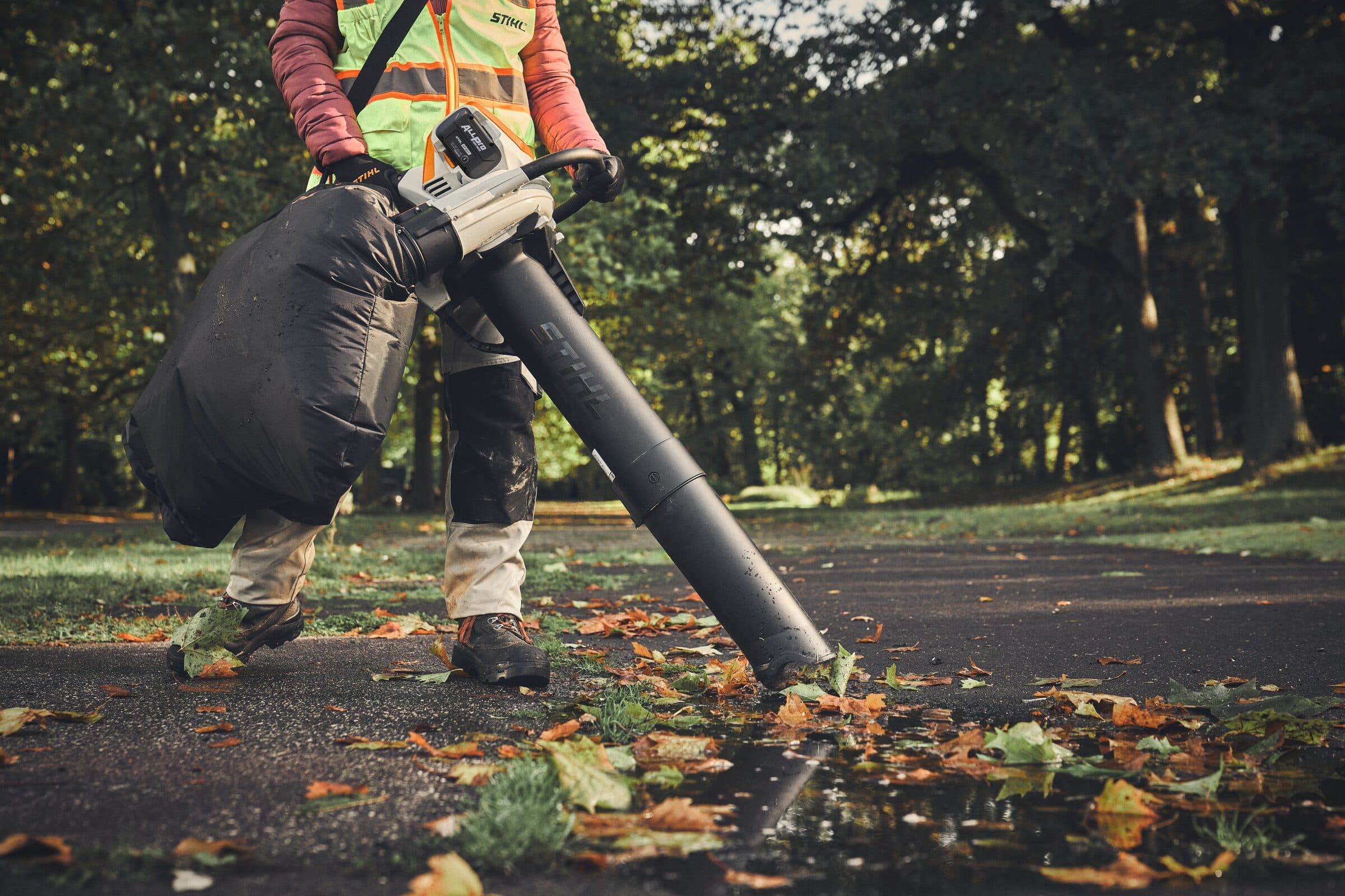 Podzimní akce STIHL – úklid listí na podzim