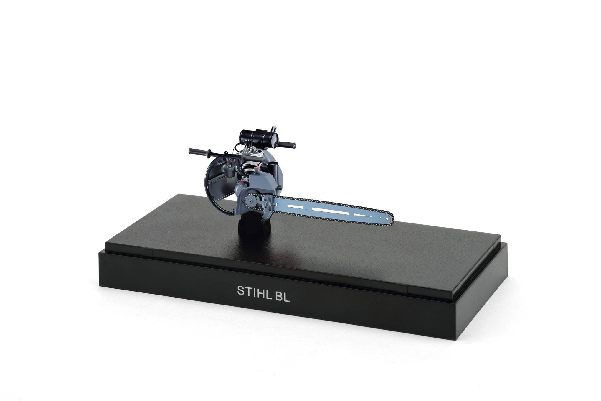 Model pily BL 1:12