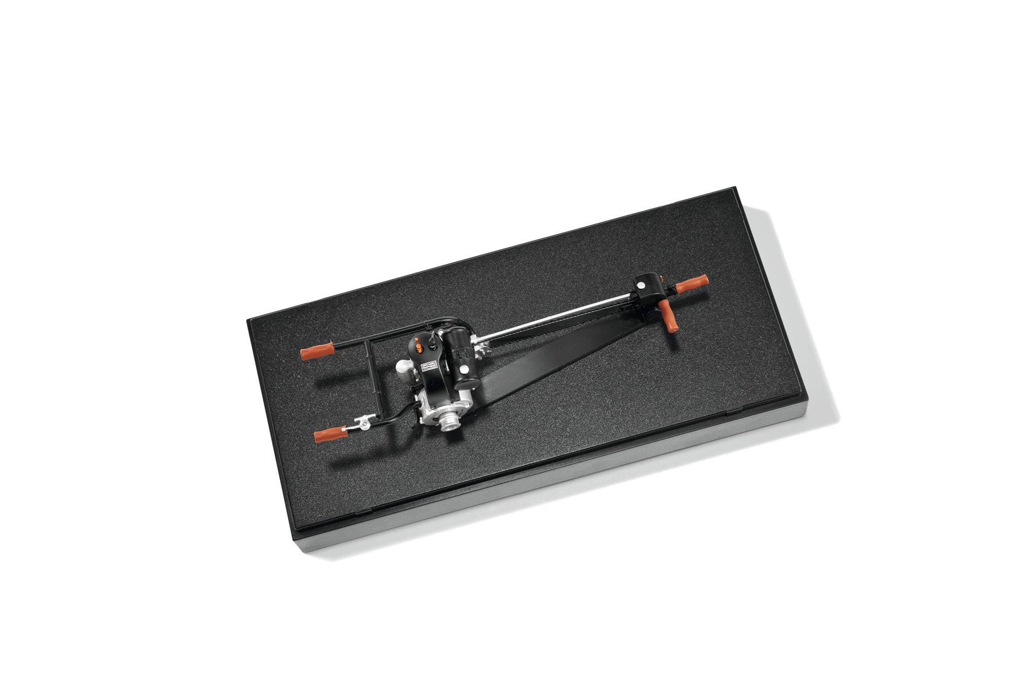 Model pily Typ A 1:12
